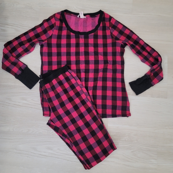 VICTORIA SECRET Pink And Black Thermal Pajama Set Size Small - Picture 2 of 10